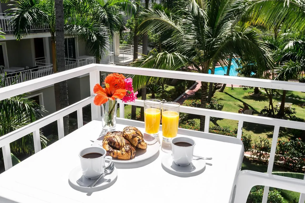 Hotel Fiesta Deluxe Punta Cana